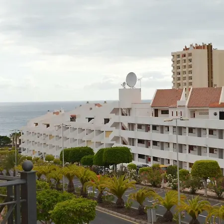 Parque Tropical * 洛斯克里斯蒂亚诺斯