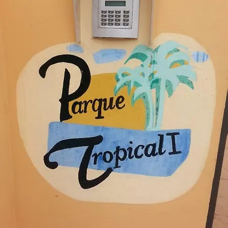 Parque Tropical * 洛斯克里斯蒂亚诺斯