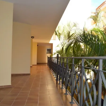 Parque Tropical * 洛斯克里斯蒂亚诺斯